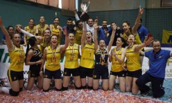 Волейболният Марица отново е шампион при жените