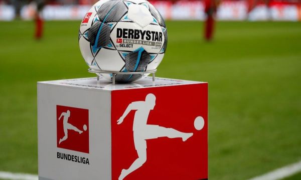 Бундеслигата може да рестартира сезона с по 239 човека на мач