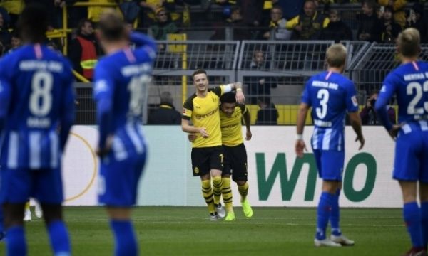 Късен гол от дузпа препъна Дортмунд срещу Херта