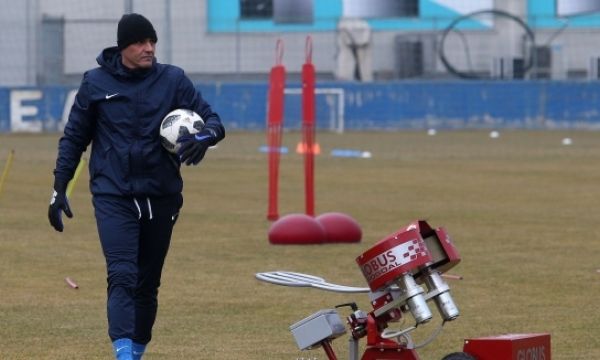Иванков ляга под ножа - връща се в Левски в края на годината