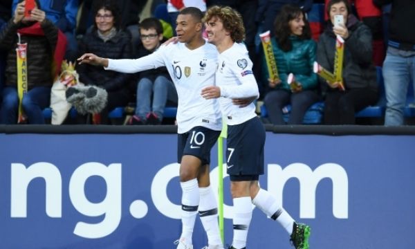 Франция се реваншира на феновете си с четири гола срещу Андора