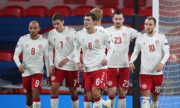Дания удари 10 от Англия на Уембли