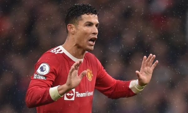  Ман Юнайтед е готов да се раздели с Роналдо през лятото