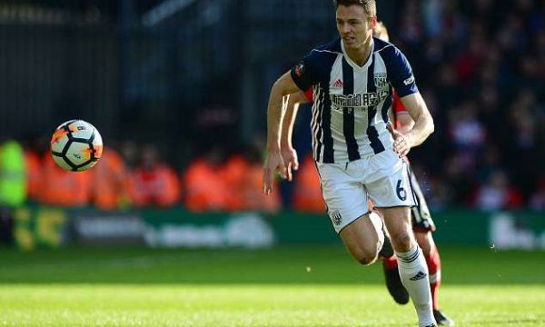 Трансферът на Еванс в Лестър е пред провал заради агента