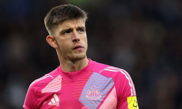 Лийдс се интересува от Поуп 