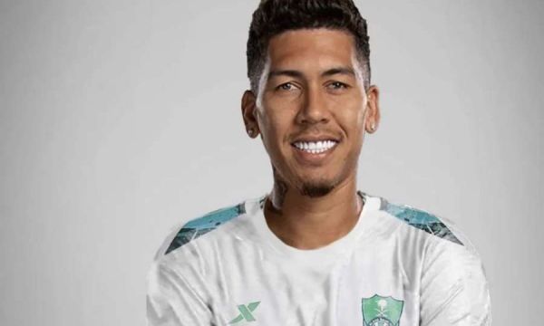 Фирмино ще продължи кариерата си в Катар