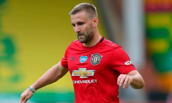 Шоу аут за месец