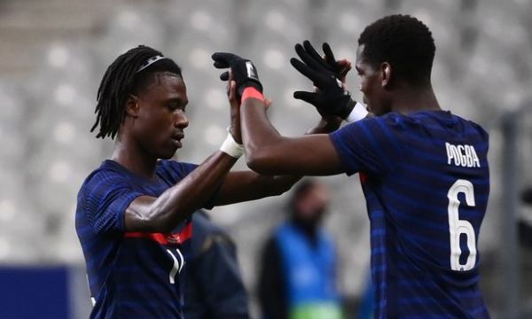 Ман Юнайтед работи над трансфера на Камавинга