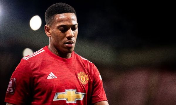 Марсиал рискува да пропусне остатъка от сезона