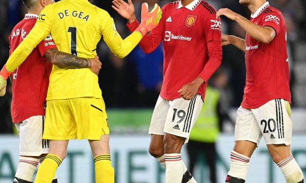 Фърдинанд: Мартинес и Варан правят Ман Юнайтед различен отбор