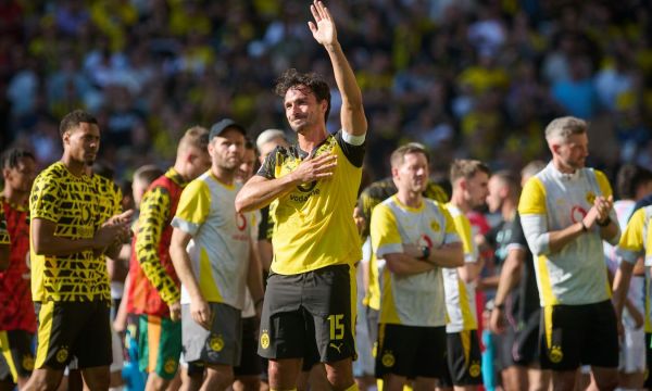 Юве би Дортмунд и развали празника на Матс Хумелс