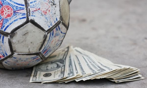 Клубовете са похарчили над 7 милиарда за трансфери през 2018-та