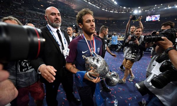 Сагата с напускането на Неймар започна да набира скорост 