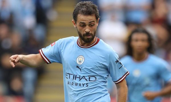 Гуардиола: Силва остава в Ман Сити