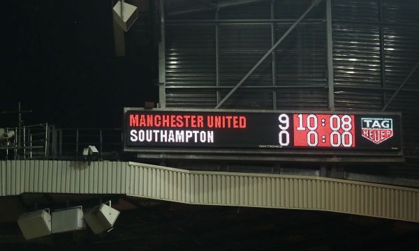 Ман Юнайтед поправи головата разлика с 9 гола срещу Светците (видео)