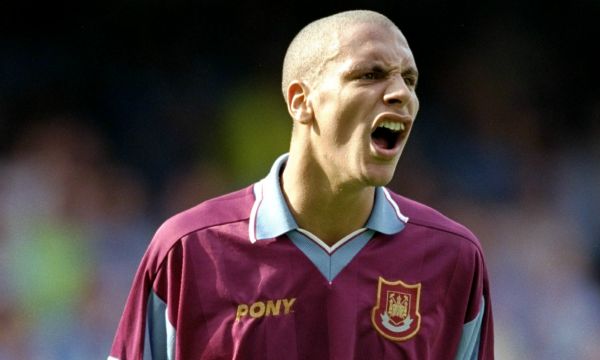 Рио си спомни как е играл пиян за Уест Хем