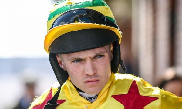 24-годишен обещаващ жокей почина след падане от коня 