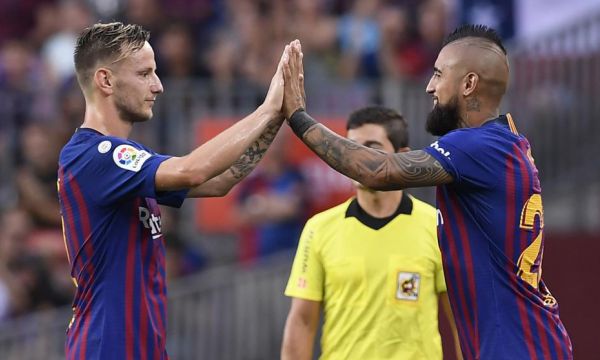 Барселона иска да продаде Видал и Ракитич