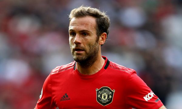 Ман Юнайтед продължи с Мата