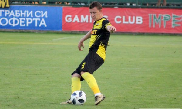Фалшиви слухове за трансфер на Тодор Неделев в ЦСКА
