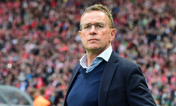 Рангник няма да купува неваксинирани играчи