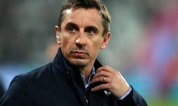 Невил знае кой изнася информация от съблекалнята на Ман Юнайтед