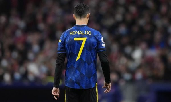 Бербатов: Роналдо има право на няколко лоши мача