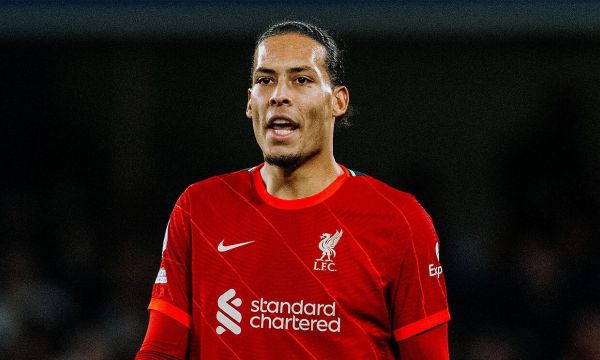  Оуен: Ван Дайк е най-добрият централен защитник на всички времена 