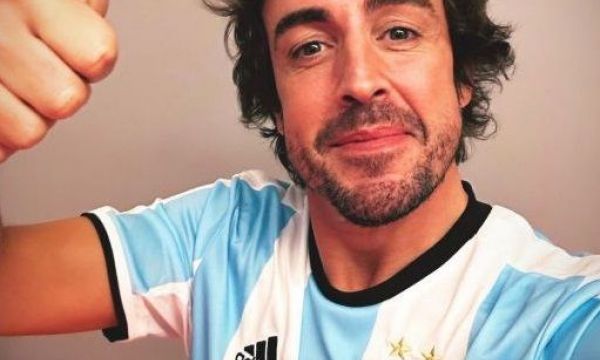  Фернандо Алонсо: Поздравления за всички аржентински приятели