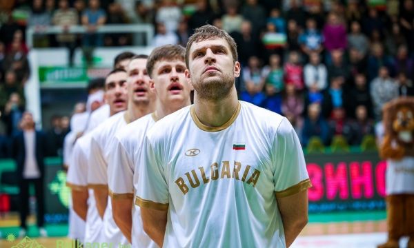 България измъкна победата срещу Швеция 