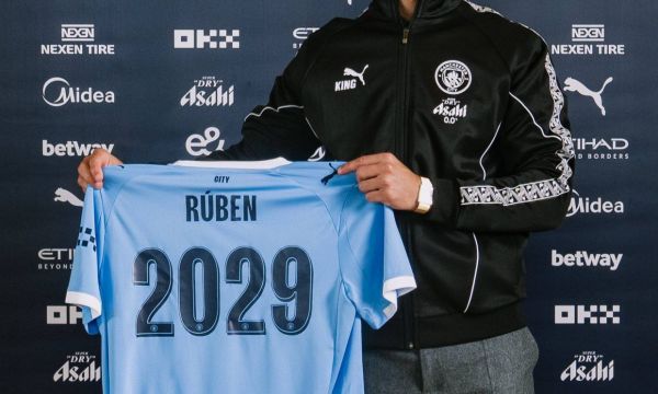 Ман Сити продължи с Рубен Диаш