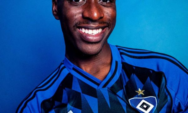 Локонга смени Арсенал в Хамбург