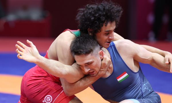 Eди Назарян и Кирил Милов са на полуфиналите на европейското