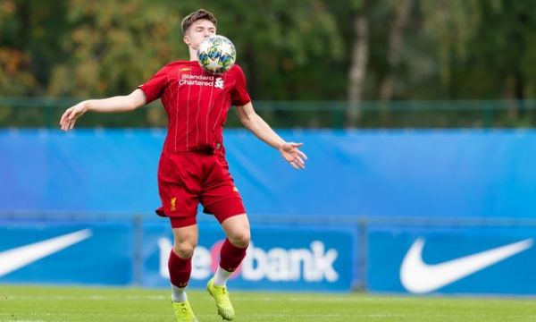 Ливърпул продължи с млад защитник
