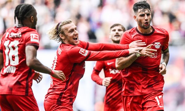 Дортмунд с нов слаб мач от старта на сезона (видео)