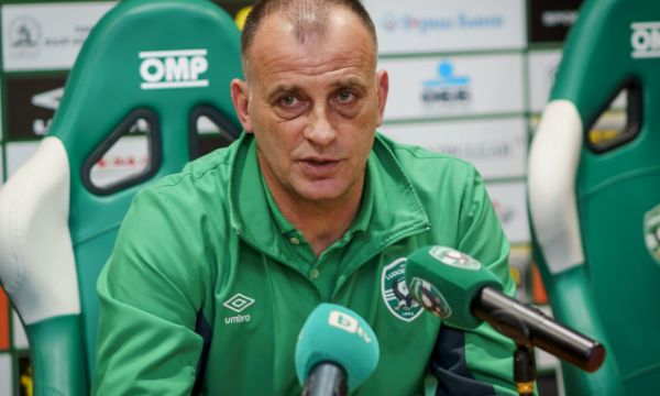 Треньорът на Лудогорец недоволен от съдията след загубата във Варна