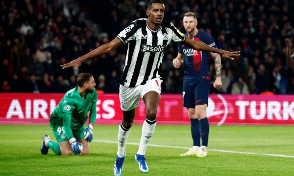 Късен гол лиши Нюкасъл от победа, Дортмунд смачка Милан