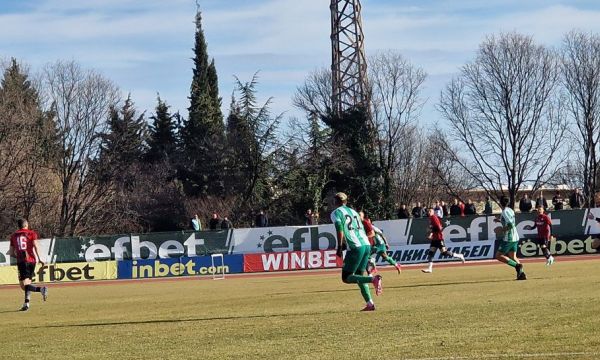 Локо Пловдив инкасира първа загуба в контролите