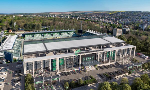 Лудогорец ще спечели първата среща с Ференцварош