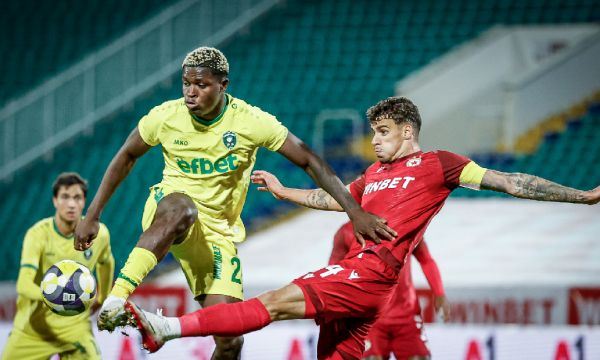 Теодор Иванов отново слага капитанската лента на ЦСКА