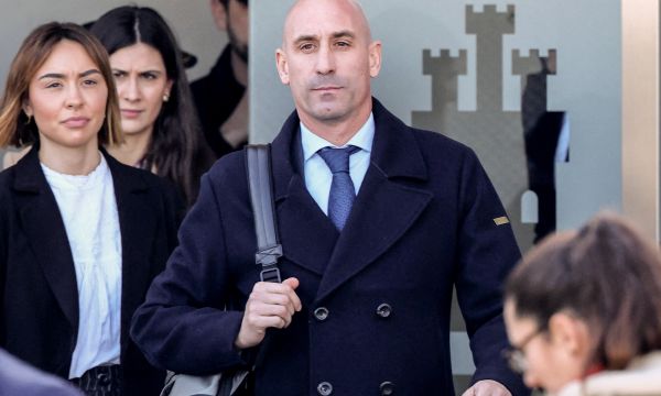 Рубиалес се отърва с глоба