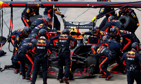  Pirelli говори за подозренията на Red Bull за гумите