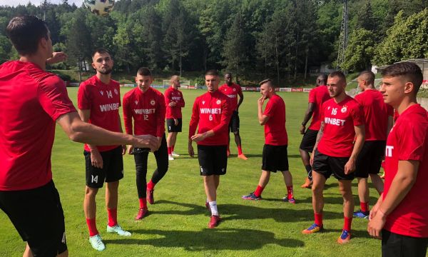 ЦСКА започна подготовка с един куп младоци
