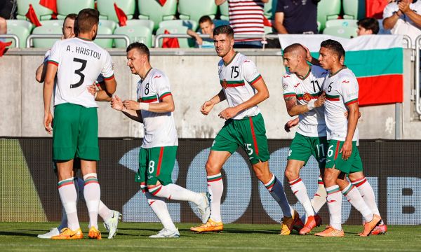 България копае дъното след провал срещу Гибралтар