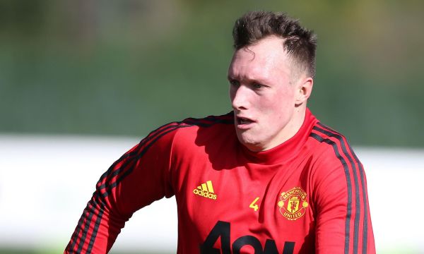 Рио: Фил Джоунс отдавна трябваше да си тръгне