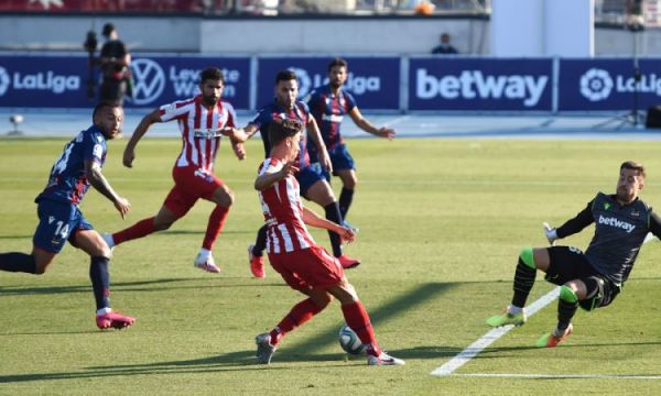 Атлетико с труден успех срещу Леванте (видео)