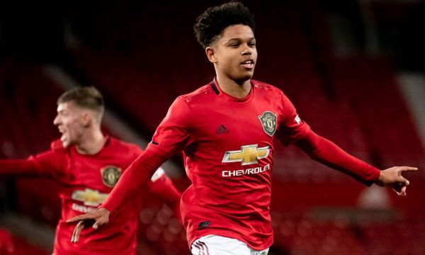 Ман Юнайтед подписа със 17-годишен