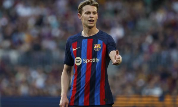 Де Йонг: Несправедливо е да играем в Маями