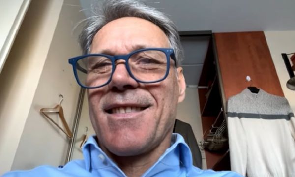  Ван Бастен: Виляреал – Барса в САЩ? Това комедия ли е?