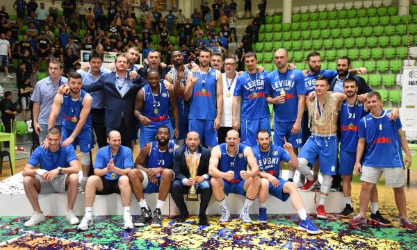 Левски Лукойл спечели баскетболната титла на страната